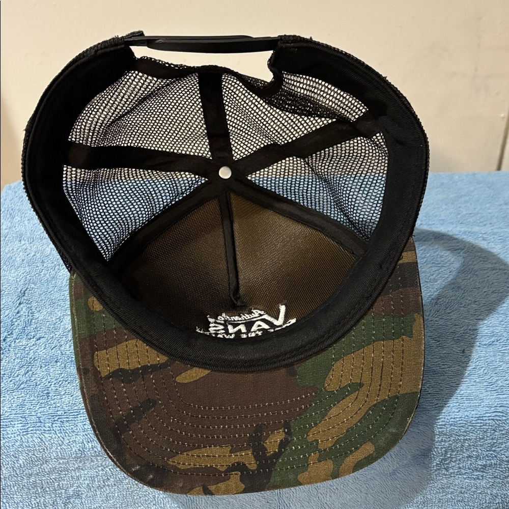 Vans Camo Trucker Hat - Picture 5 of 5